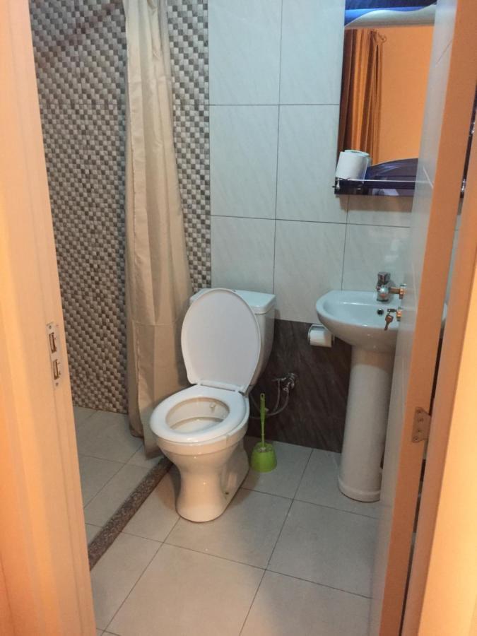 Hotel Bavaria Prishtine Bagian luar foto